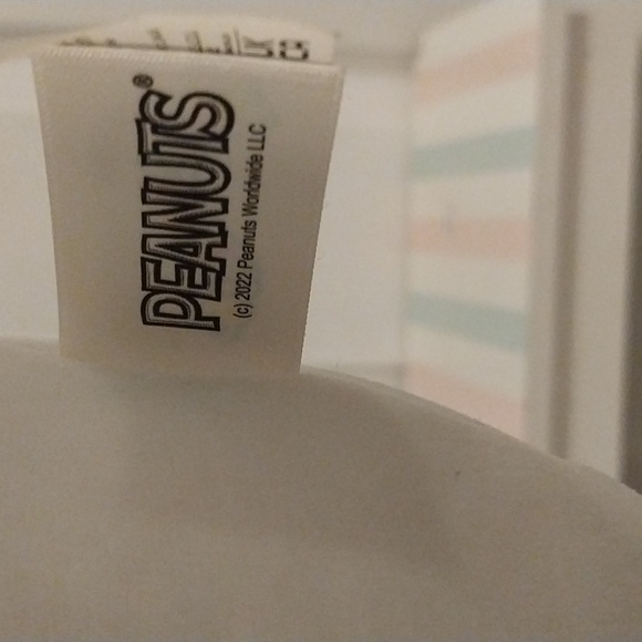 Snoopy squishmallow stuffed animal from peanuts - Picture 3 of 3